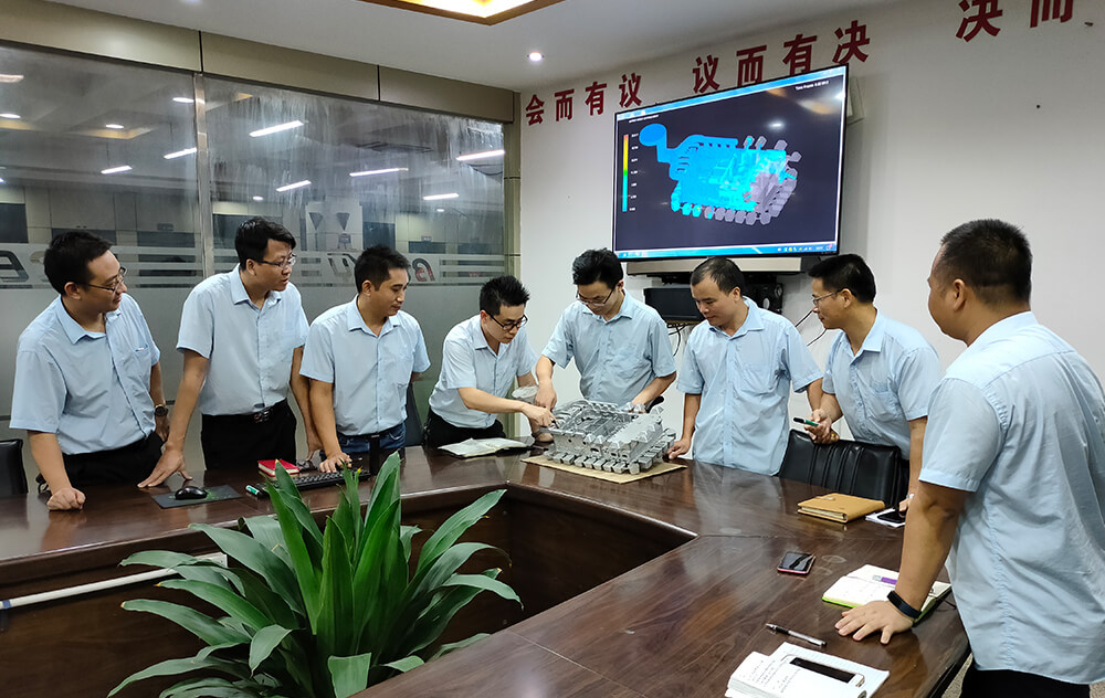 通過不斷實踐探索，完善改良設(shè)計理論與設(shè)計思維， 在壓鑄模具研發(fā)領(lǐng)域形成了強大的競爭力。